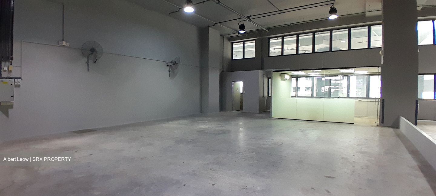 Carros Centre (D25), Retail #626484931
